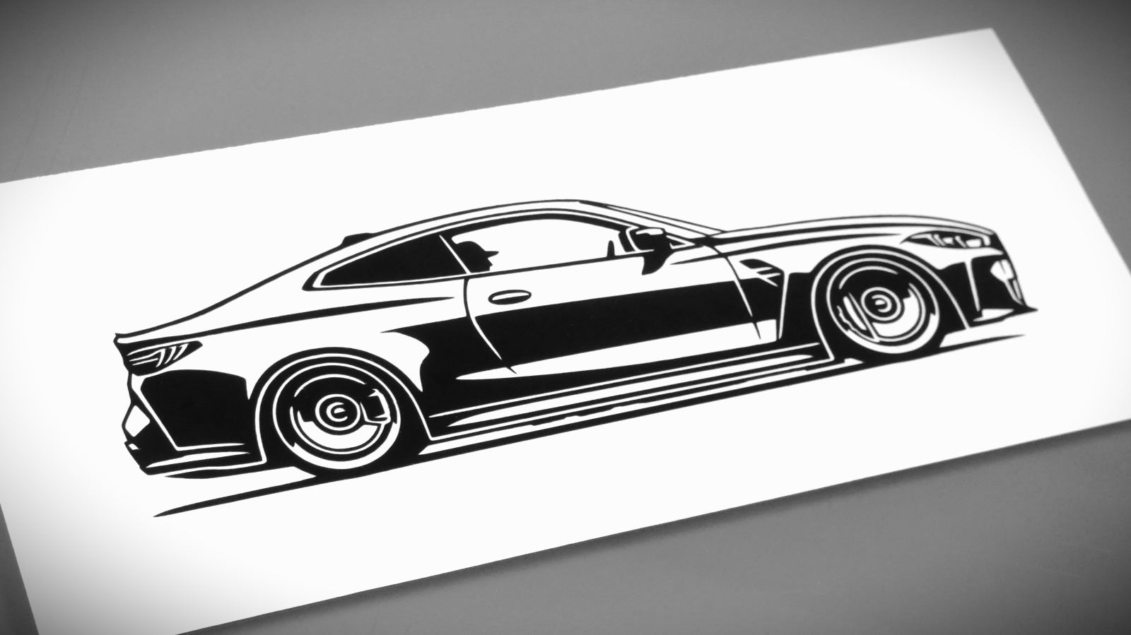 BMW G82 M4 Facelift Coupe Frontscheibeaufkleber Sticker Silhouette Fahrzeugseitenansicht Rechts